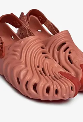 Salehe Bembury x Crocs Kuwata